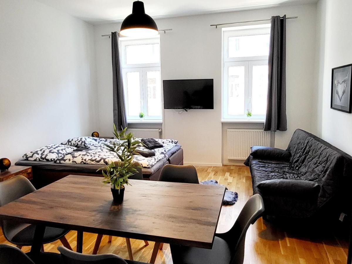 Sunny Apartment With 1 Balcony Bécs Kültér fotó
